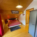 Confort 'le Grand Pre', Terrain Cloture, Garage בקתה *